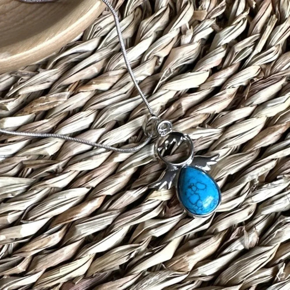 Turquoise Angel medallion pendant /protection turquoise and silver necklace - Picture 2 of 6